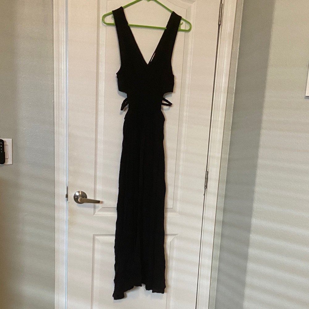 Justify Black Backless V-Neck Maxi Dress